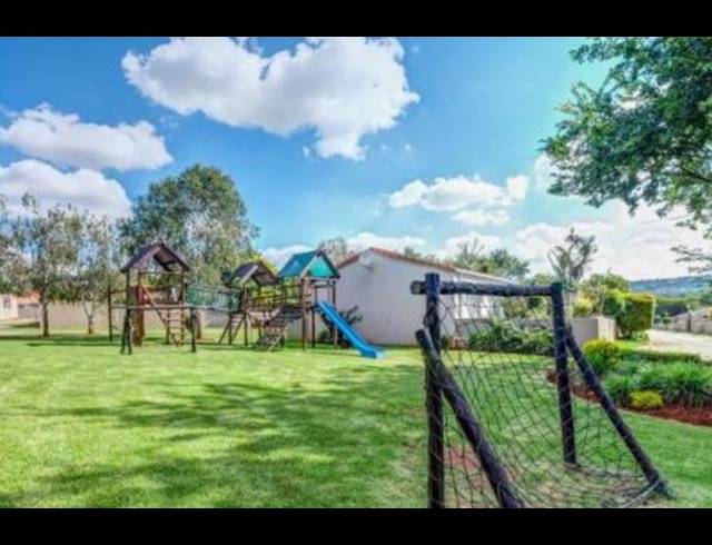 2 BEDROOM TOWNHOUSE FOR SALE IN FAIRLAND